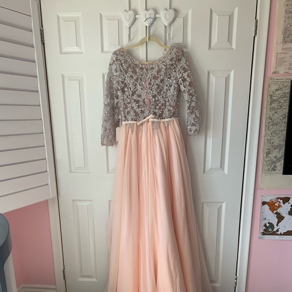 Stunning Peach Dress - Picture 8 of 9